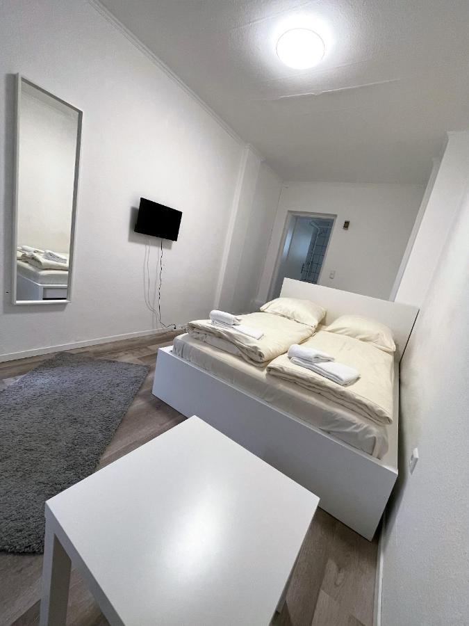 Tyros Hotel Und Gaestehaus Am Weidendamm Hannover Exterior photo